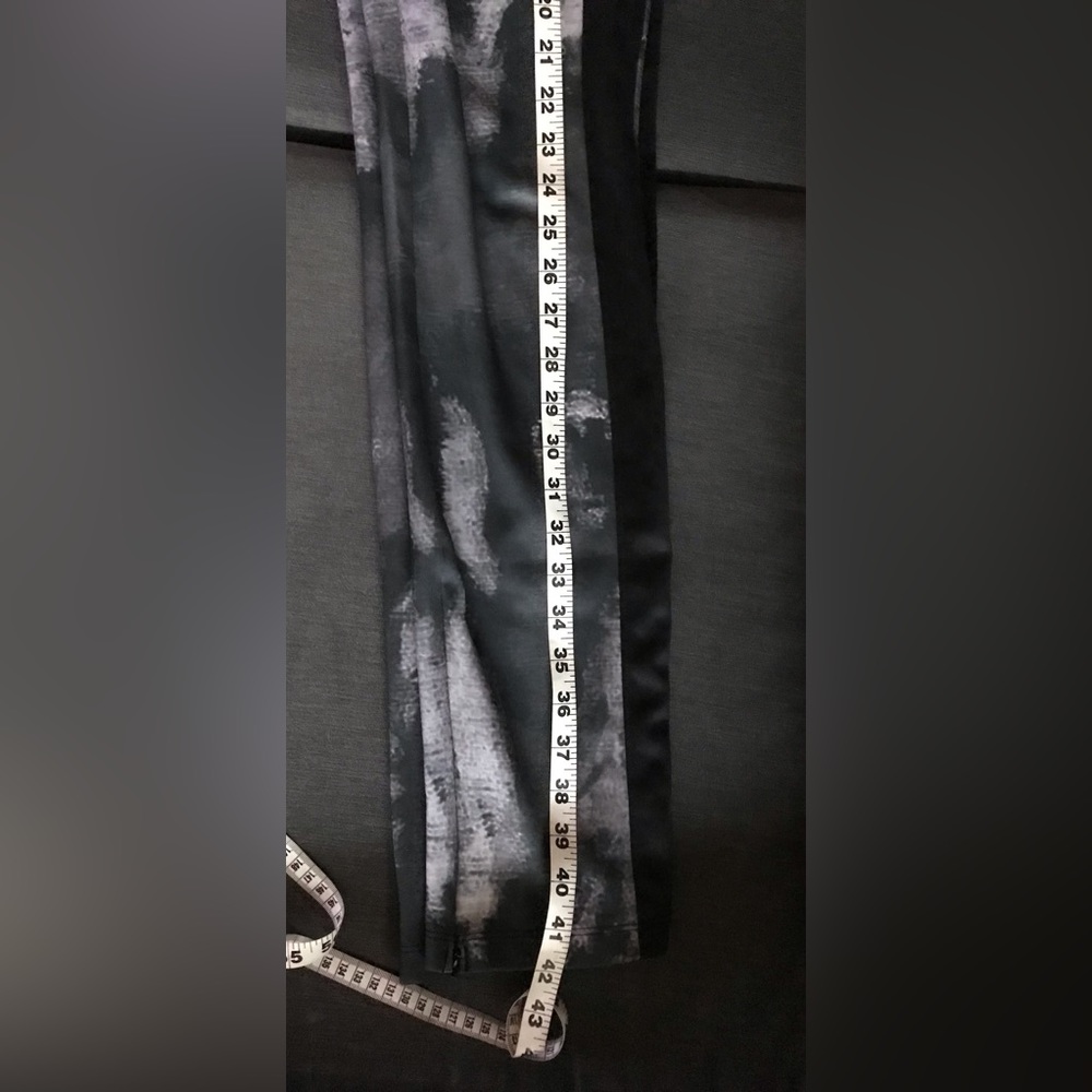Joggers - Picture 2 of 6